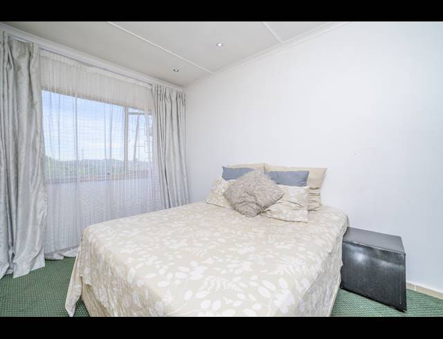 4 BEDROOM HOUSE FOR SALE IN RESERVOIR HILLS
